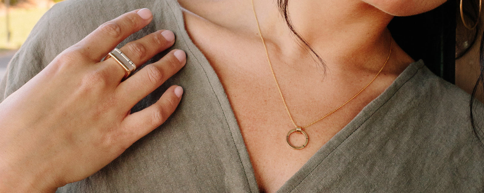 Infinity Necklace With Simple Circle Pendant - In Sterling Silver, Gold or  Rose Gold